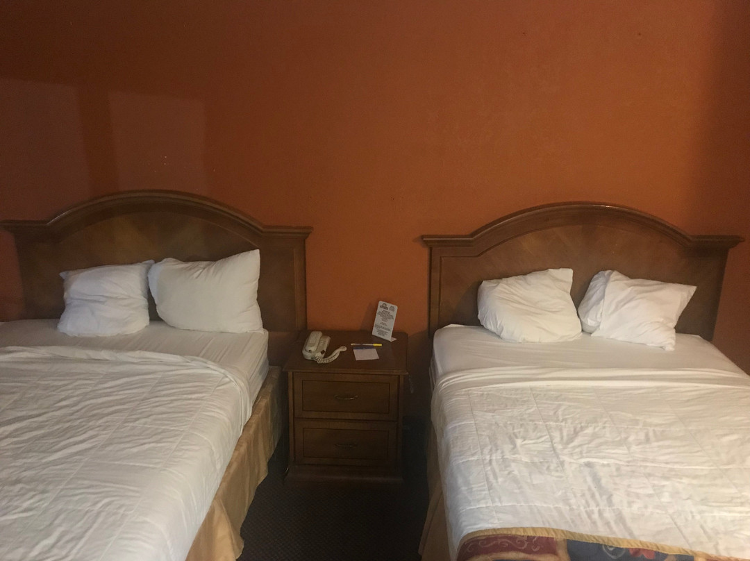 Days Inn by Wyndham Toledo