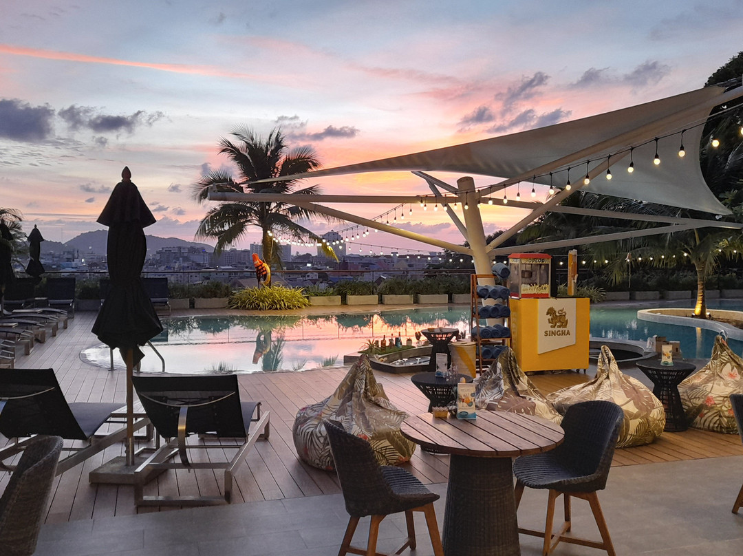 Skyview Resort Phuket Patong Beach主图