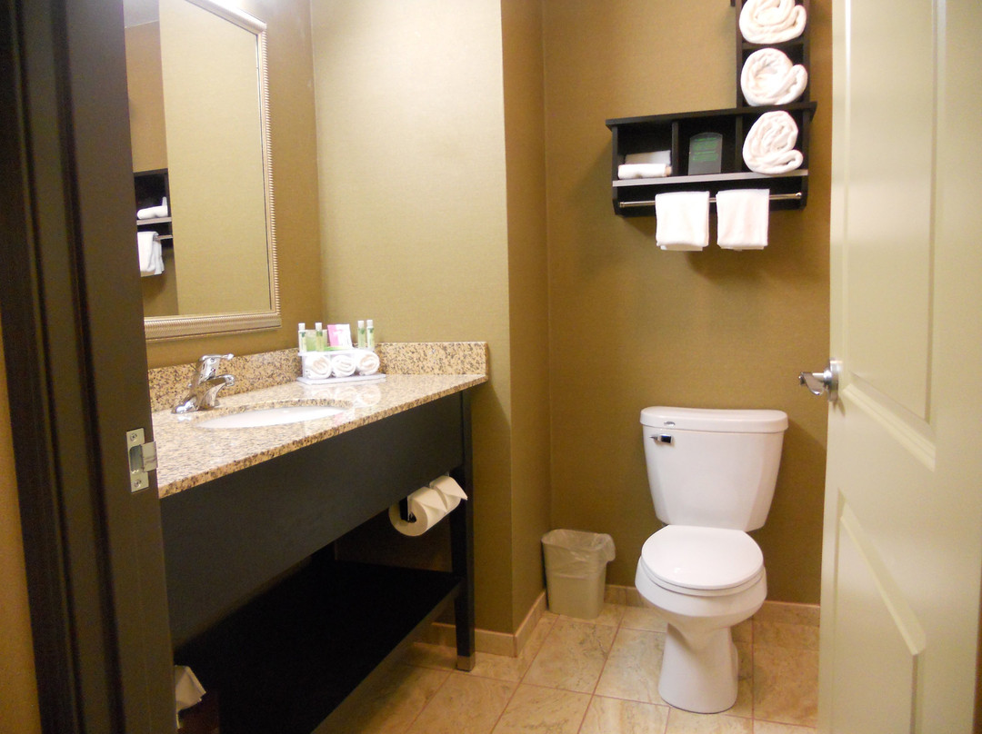Holiday Inn Express & Suites Greensburg By IHG主图