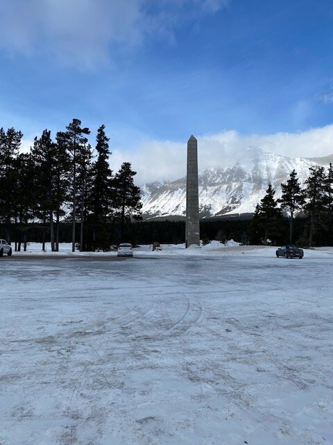 Marias Pass Obelisk景点图片