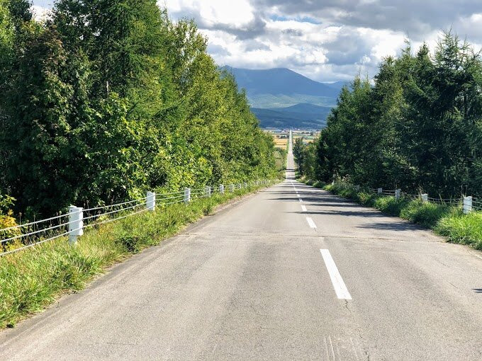 Panorama Road Ehana (Kamifurano Town Road No. 21)景点图片
