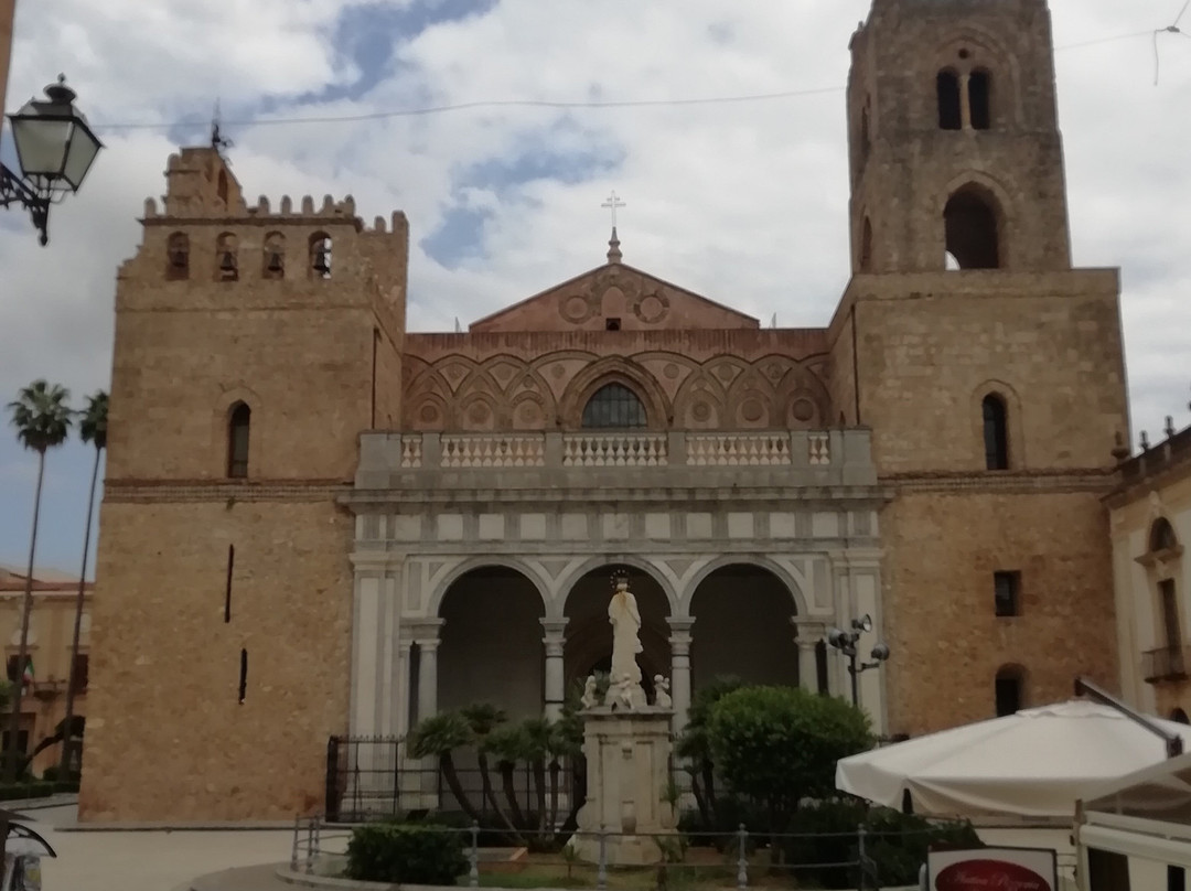 Piazza Guglielmo II景点图片