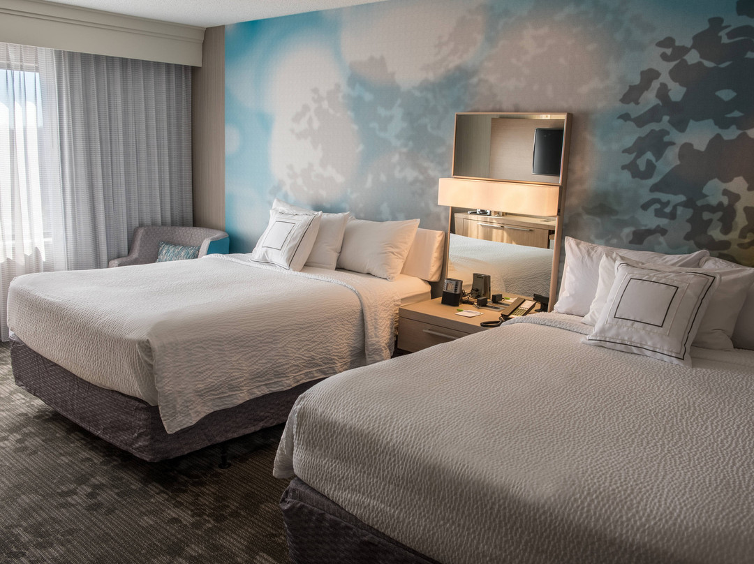 诺威治万豪万怡酒店主图