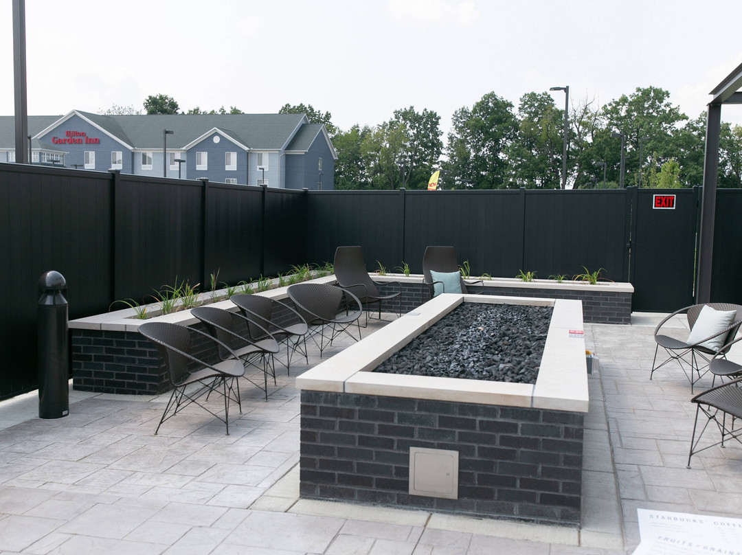 Courtyard Elkhart主图