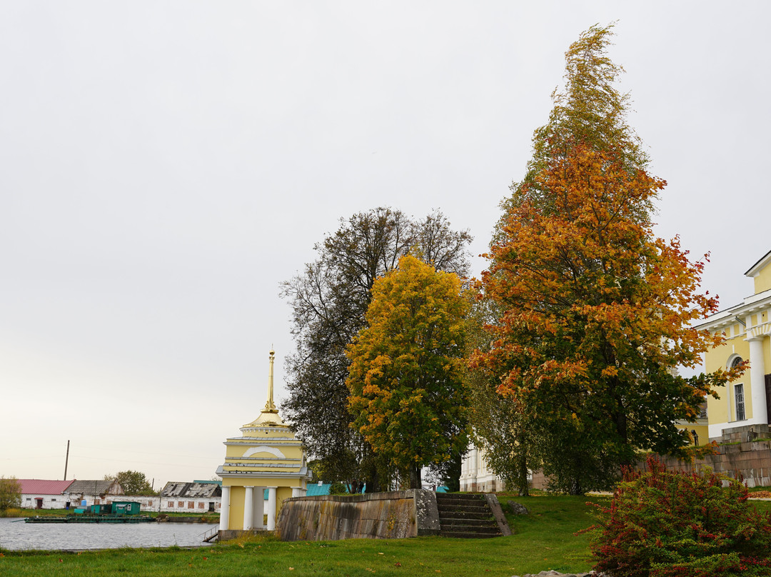 Nilov Monastery景点图片