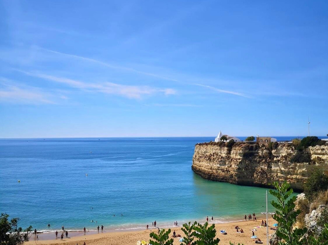 Praia de Nossa Senhora da Rocha景点图片