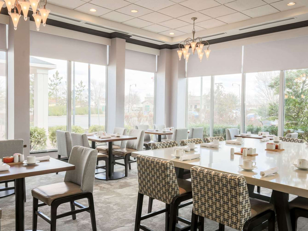 诺曼希尔顿花园酒店主图