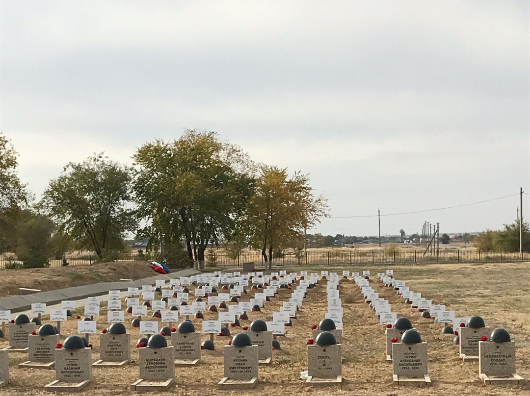 Rossoshka Memorial Cemetery景点图片