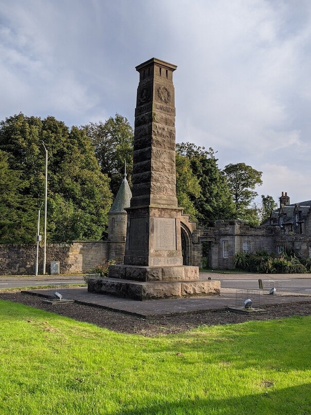 Leslie War Memorial-Leslie必去景点