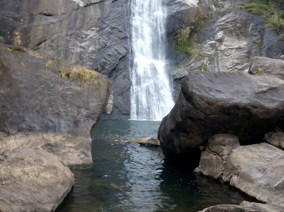 Marmala Waterfall景点图片