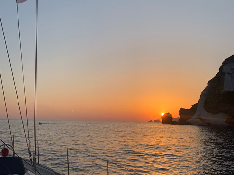 Toomulti Sailing-那不勒斯必去景点