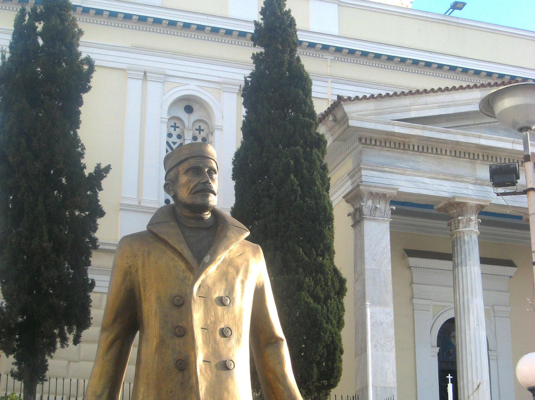 Statue To Sailors-比雷埃夫斯必去景点