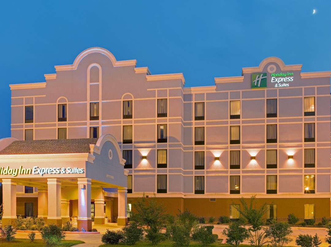 Holiday Inn Express & Suites Greenwood By IHG主图