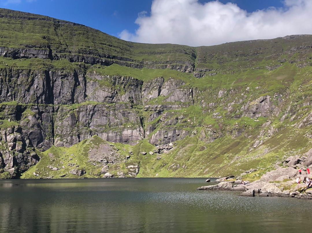 Coumshingaun Lough景点图片