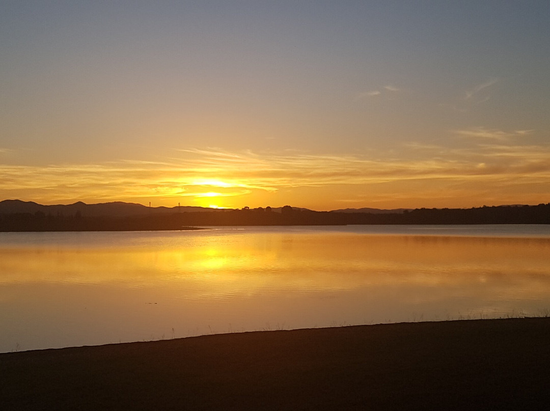 Lake Samsonvale景点图片