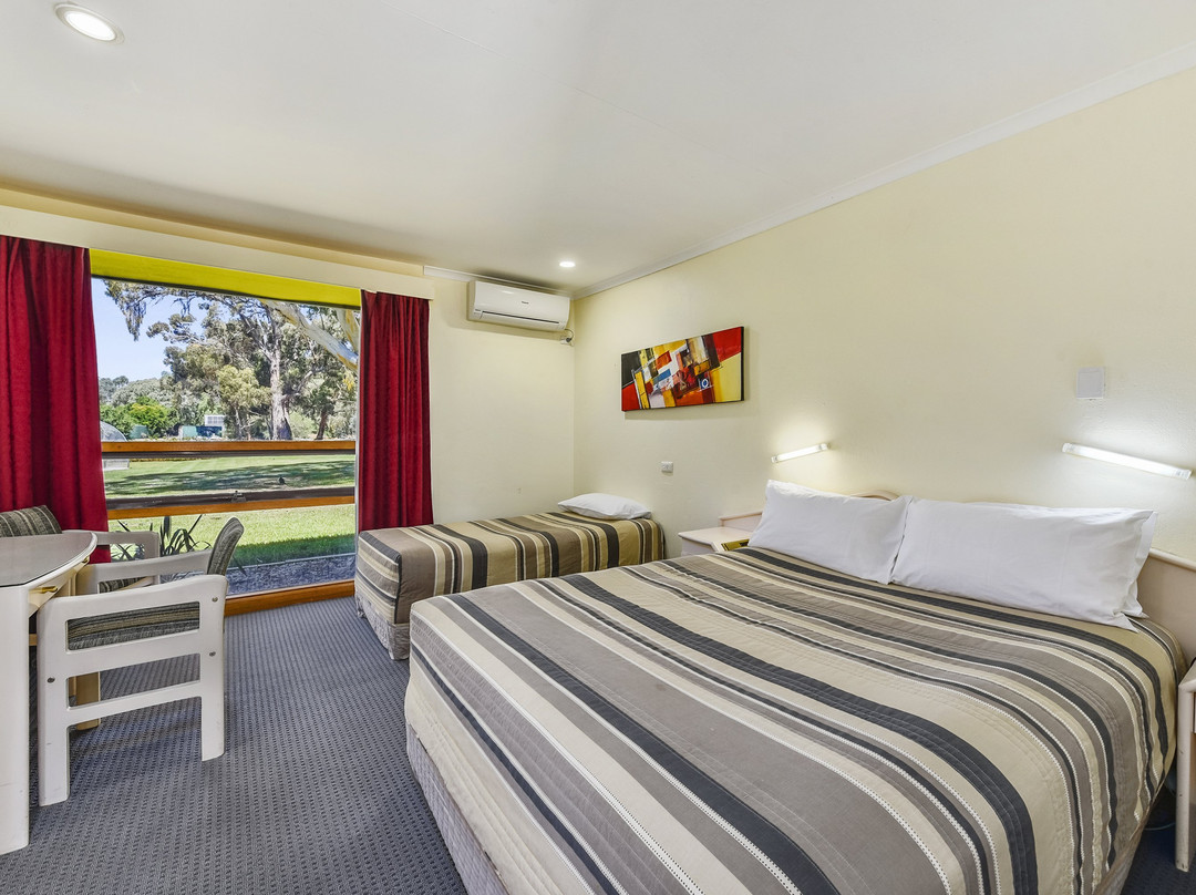 William Macintosh Motor Lodge主图