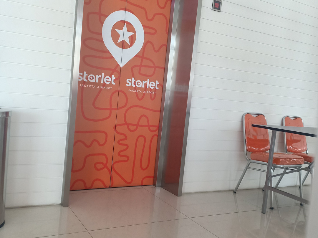 Starlet Hotel Serpong主图