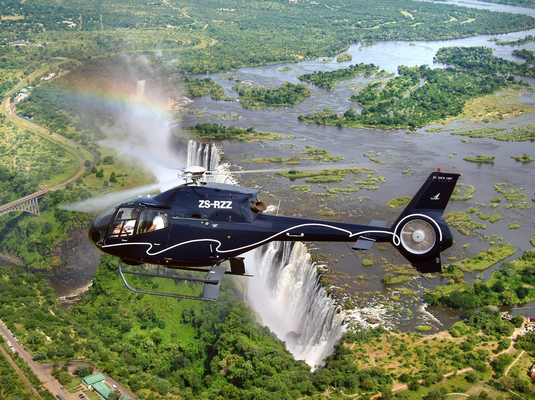 Southern Dynasty Safaris-维多利亚瀑布必去景点