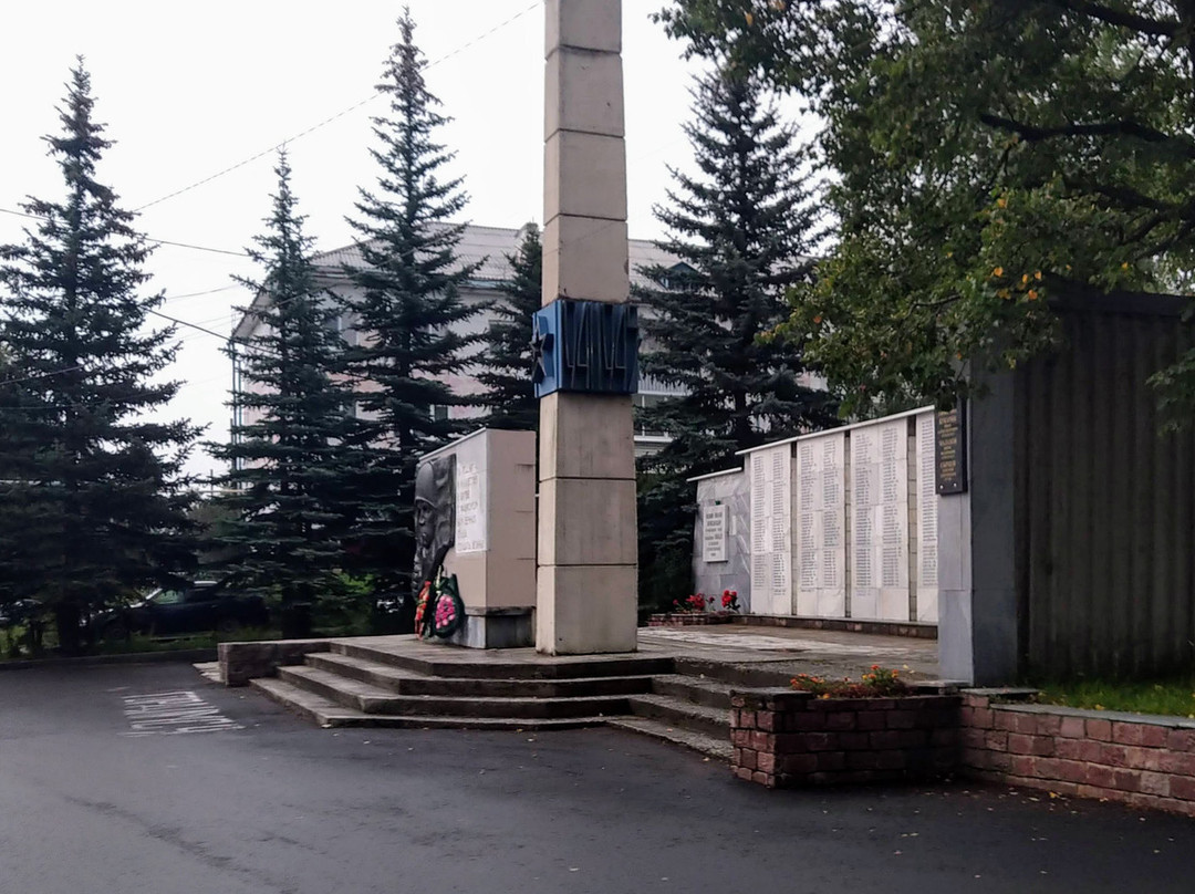 Pamyatnik Yuryuzantsam, pogibshim v VOV景点图片