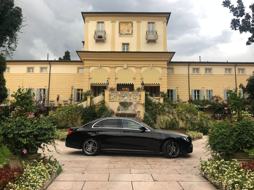 Black Car Milano景点图片