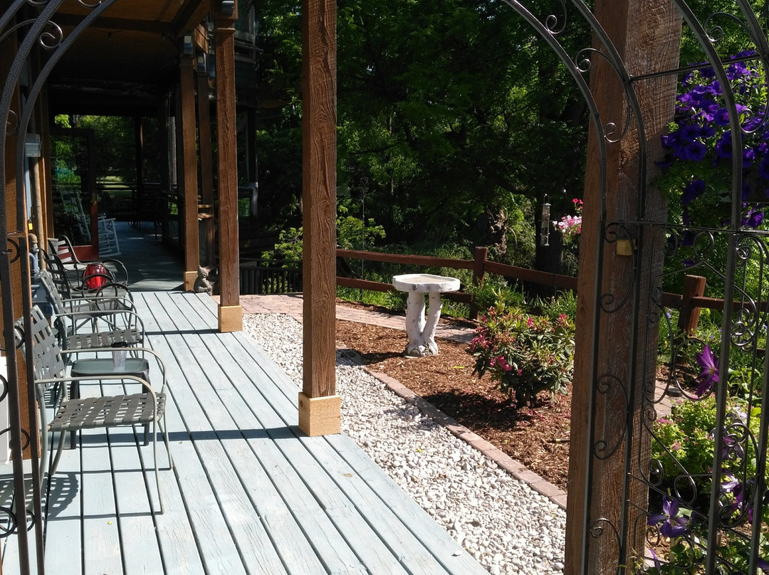 Stone Waters Inn主图