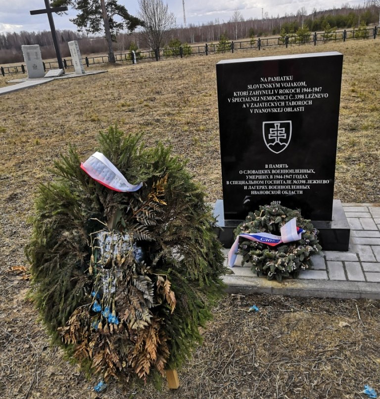 Military Burial of Prisoners of War-Lezhnevo必去景点