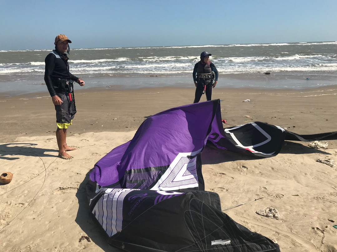 Kitesurfing Lessons Vietnam景点图片
