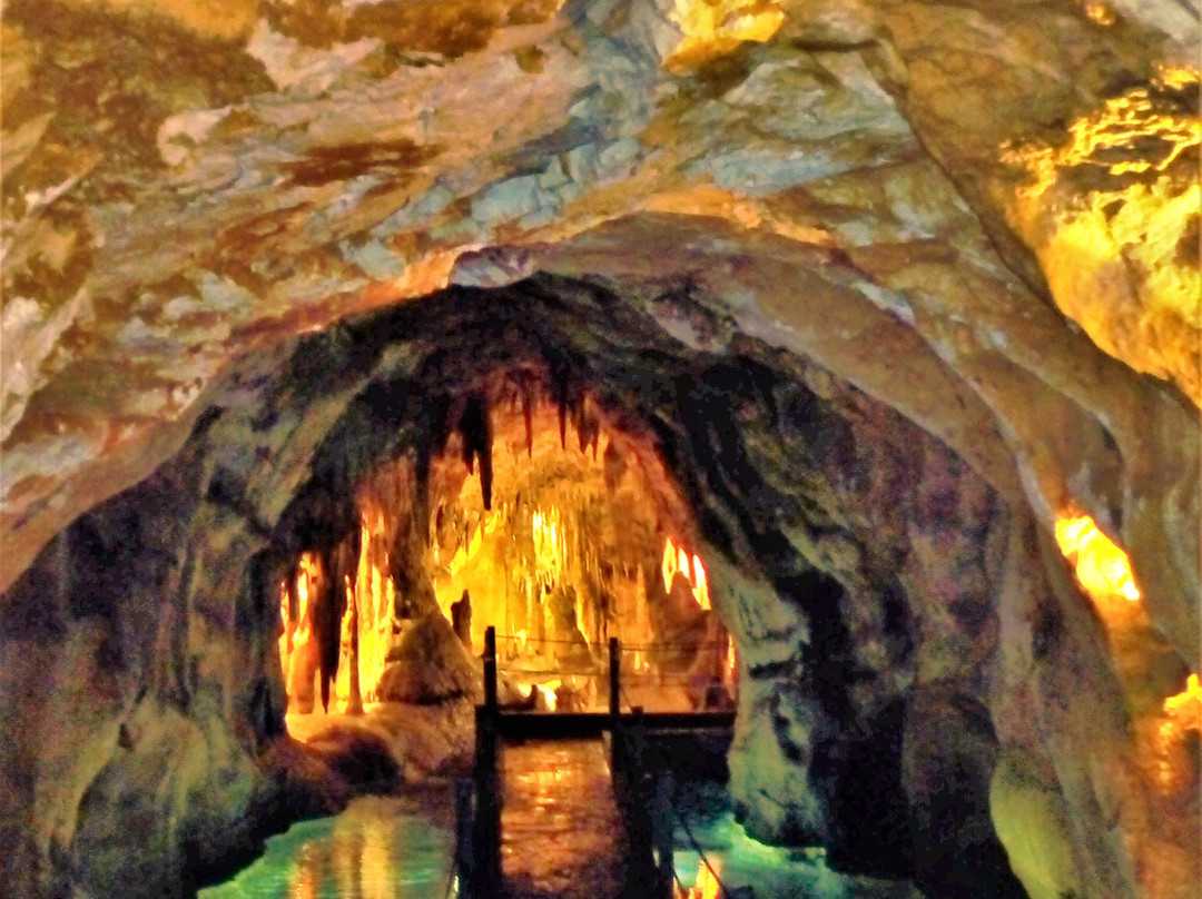 Grutas de Alvados景点图片