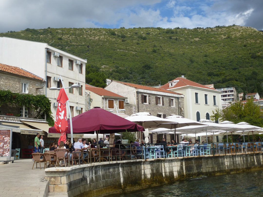 Petrovac Quay景点图片