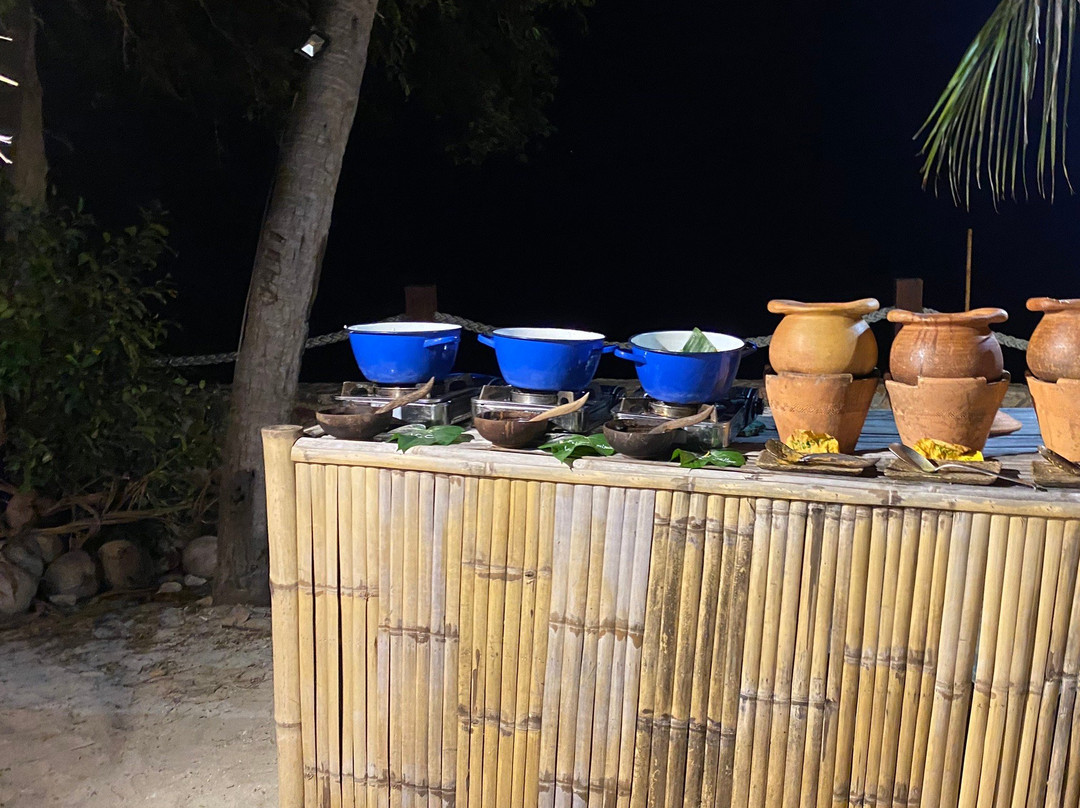 Asadong Beach Bazaar-塔林必去景点