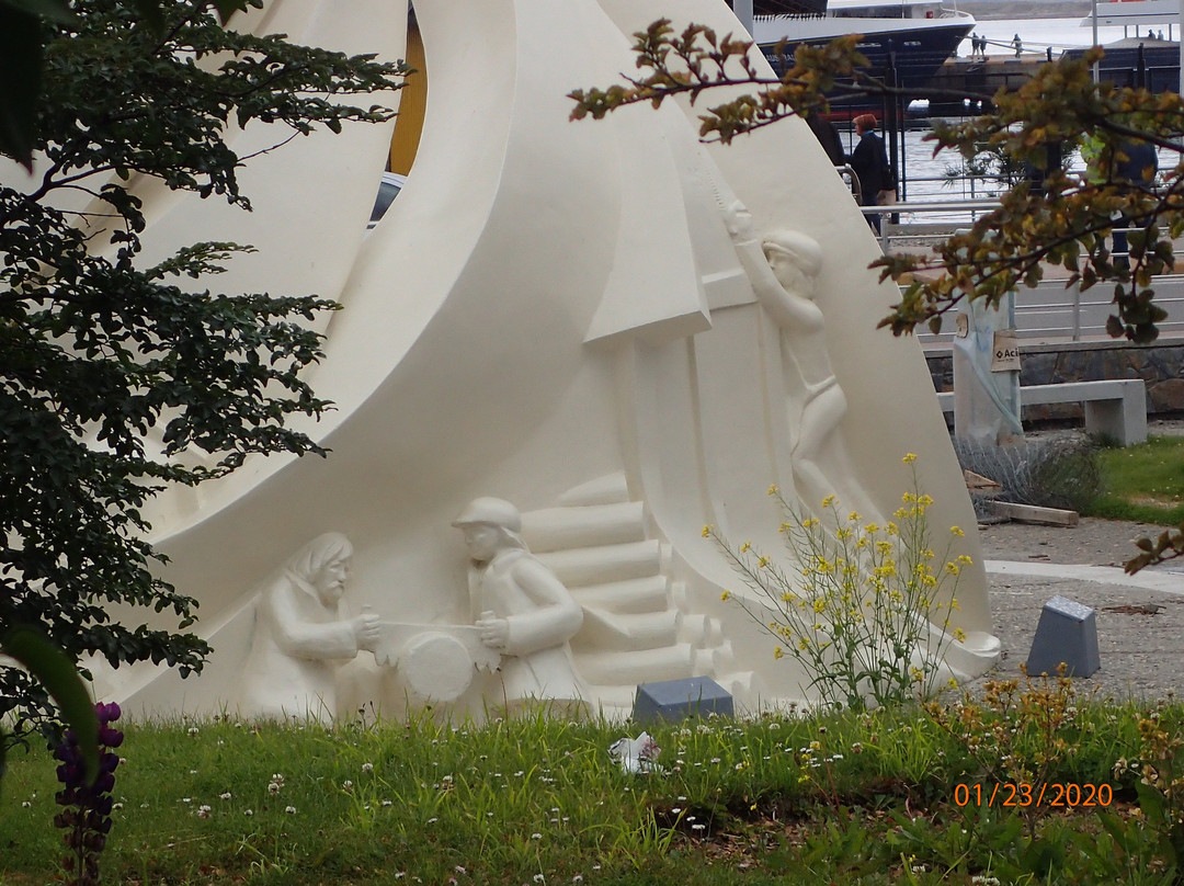 Monumento Antiguos Pobladores de Ushuaia景点图片