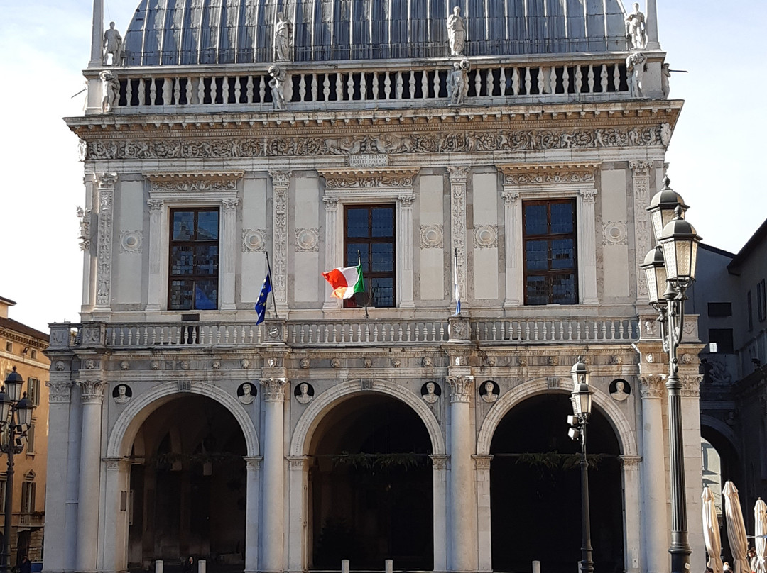 Piazza della Loggia景点图片