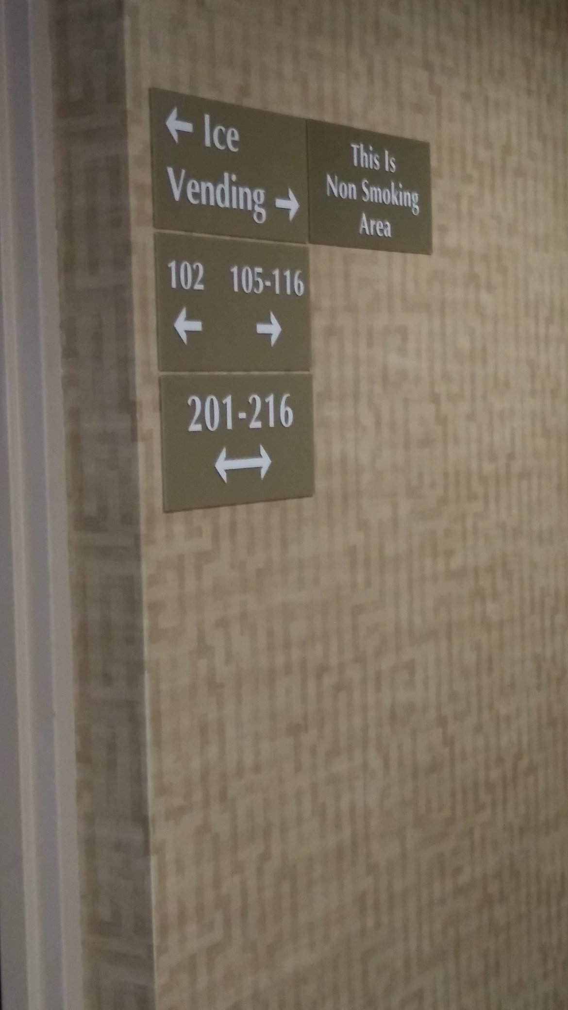 Quality Inn Near Pimlico Racetrack-浴室