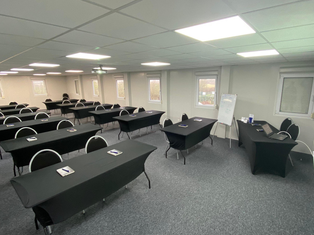 Elstree Aviation Centre - Offices, Meetings & Events景点图片