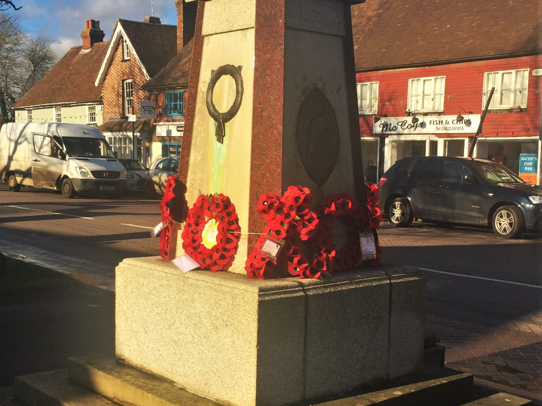 Headcorn War Memorial景点图片