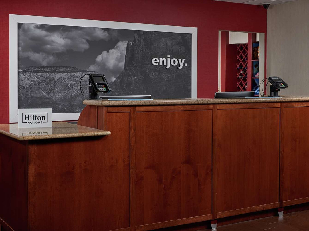 Hampton Inn & Suites Phoenix-Surprise主图