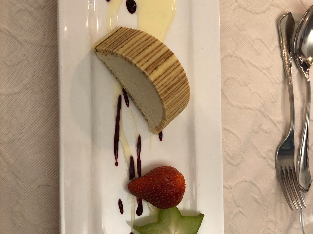 Cresta Hotel主图