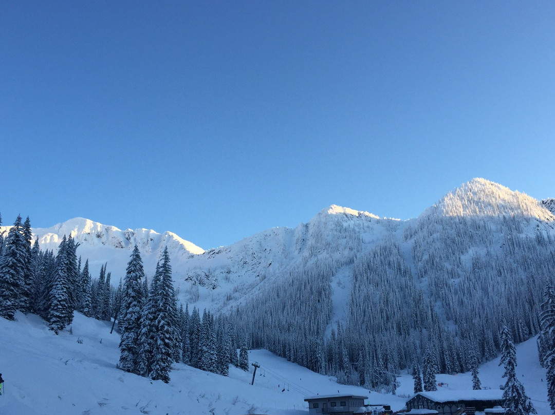 Whitewater Ski Resort景点图片