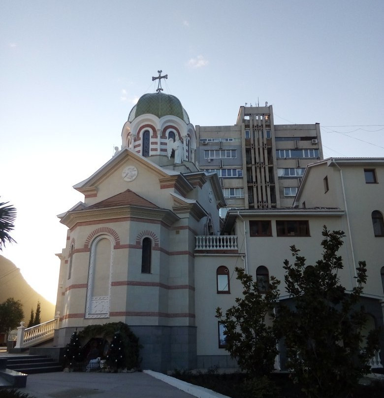 Yard of Monastery of Kosma and Damian-Partenit必去景点
