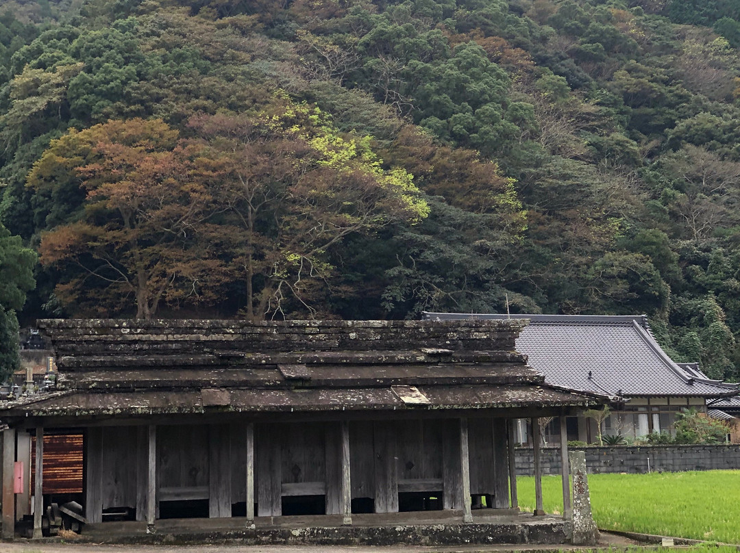 Shiineno Ishiyane-对马市必去景点