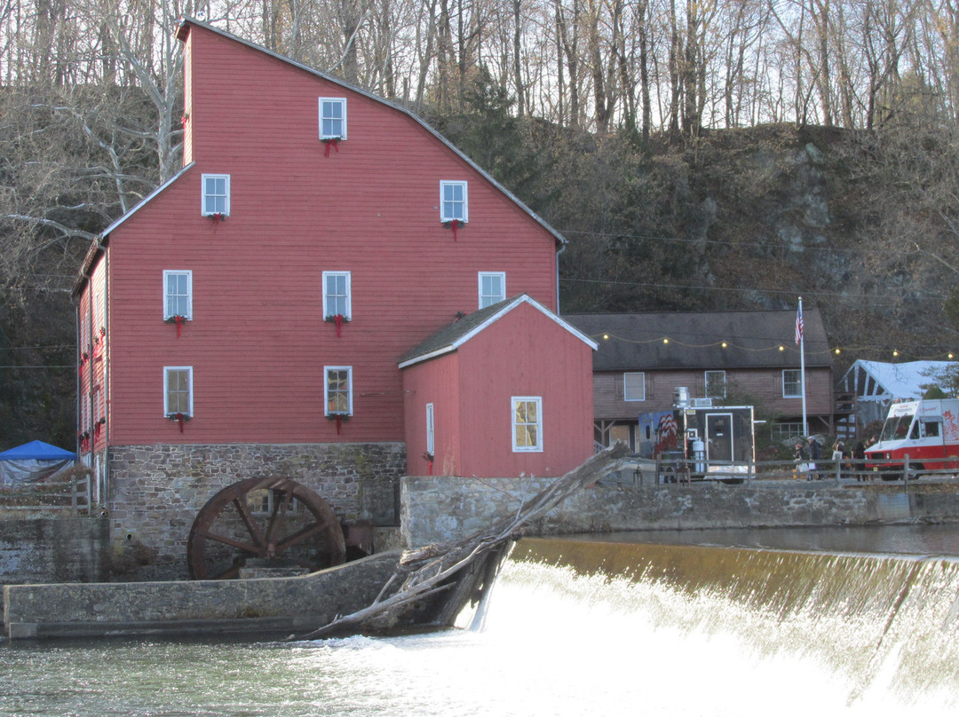 Red Mill Museum Village景点图片