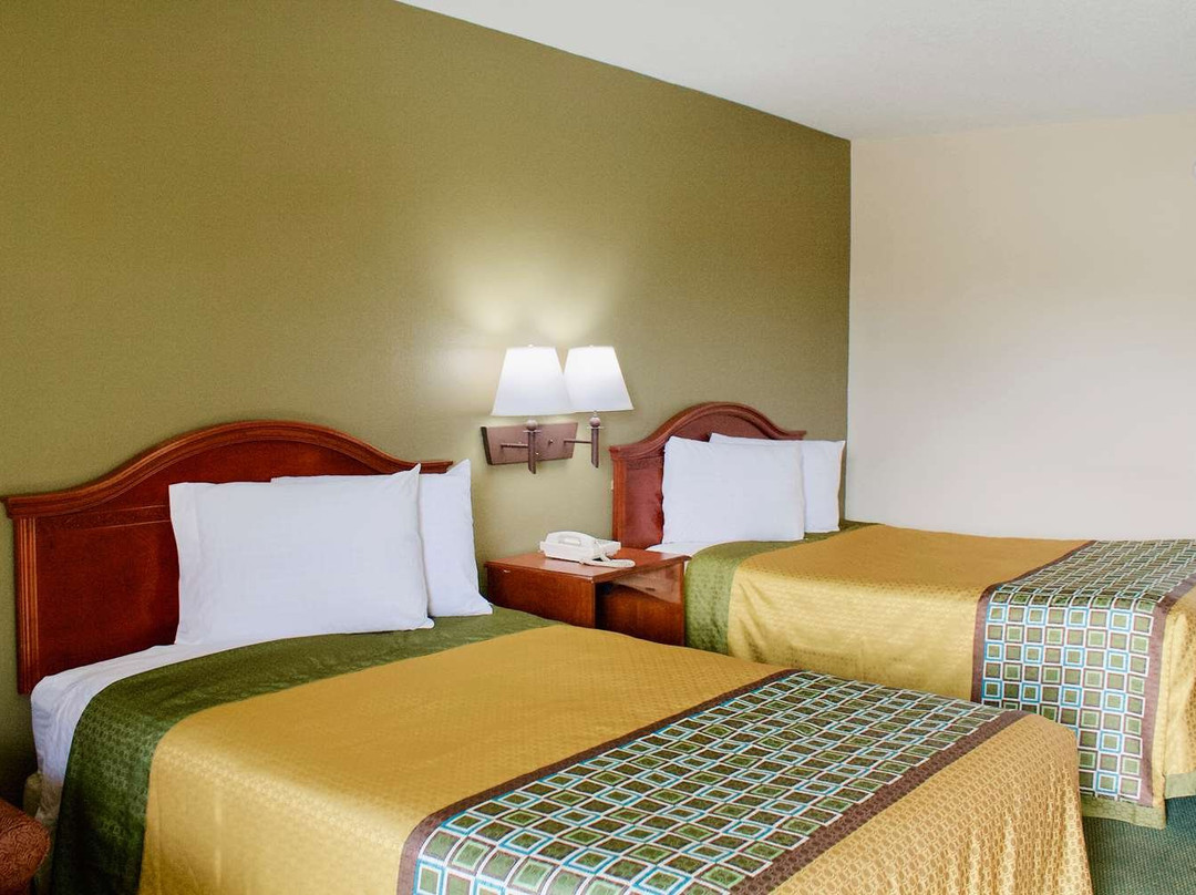 Red Roof Inn & Suites Monroe, NC主图