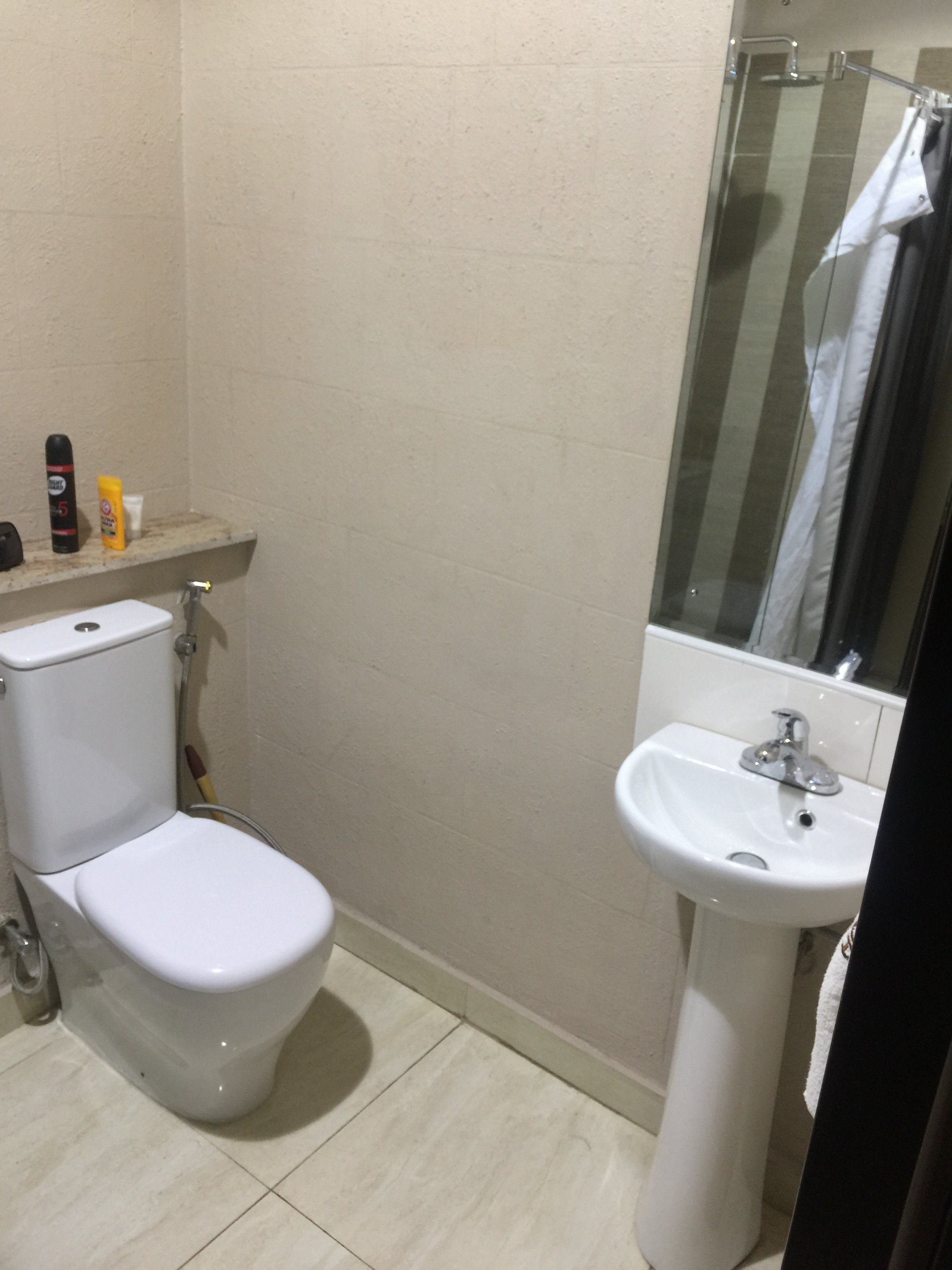 House 56 Hotel And Suites-浴室