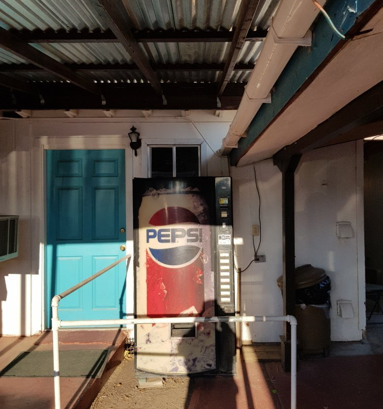 追踪者汽车旅馆主图