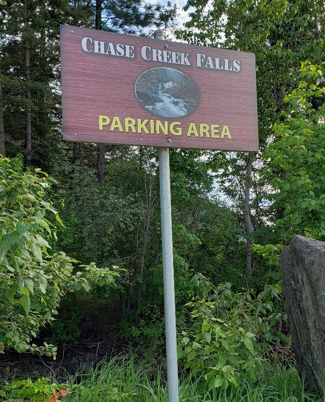 Chase Creek Falls景点图片