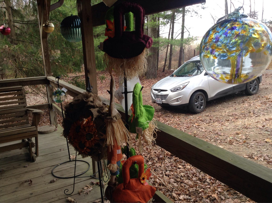 Christmas Treasures & Hocking Hills Candle Works-洛根必去景点