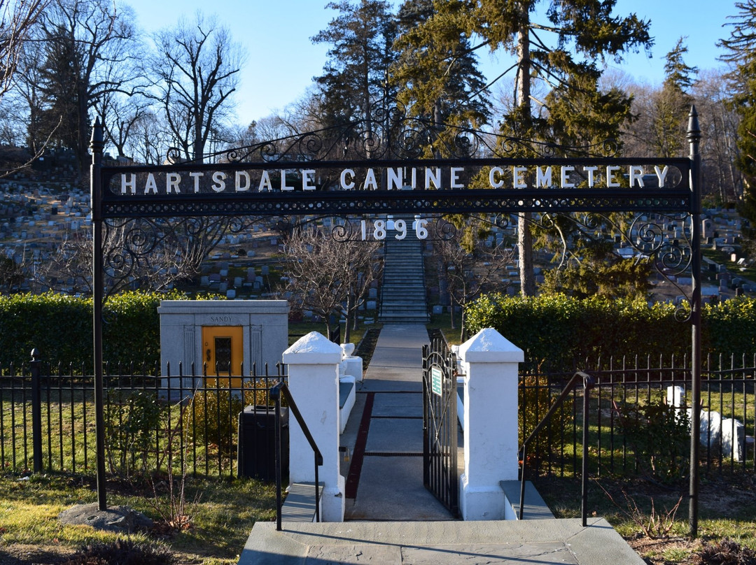 Hartsdale Pet Cemetery景点图片