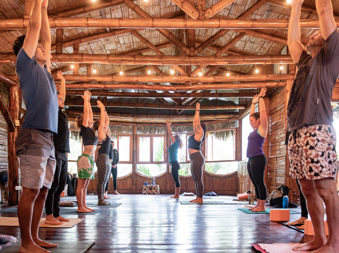 Yoga Montañita景点图片