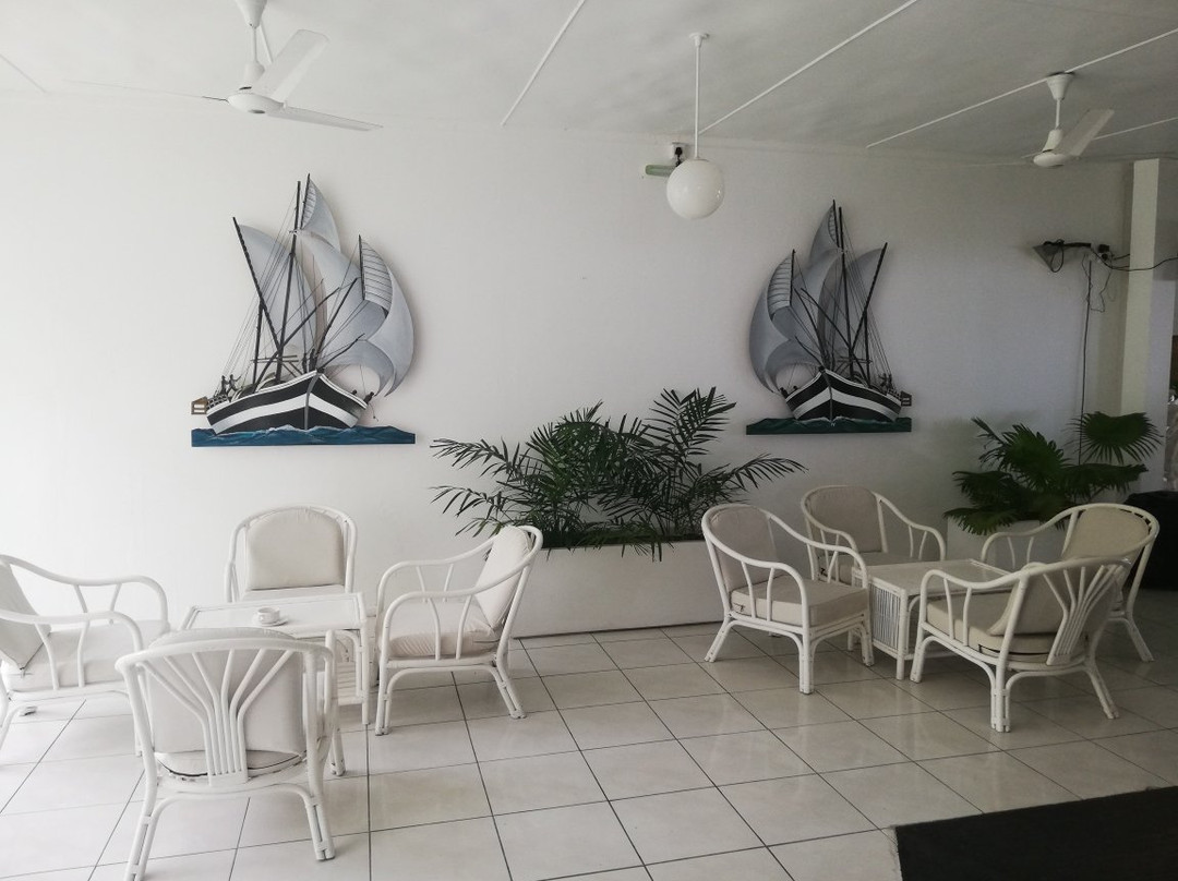 赤道村酒店主图