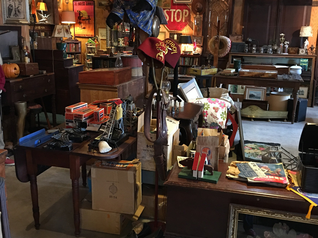 Antiq's-Farmington必去景点